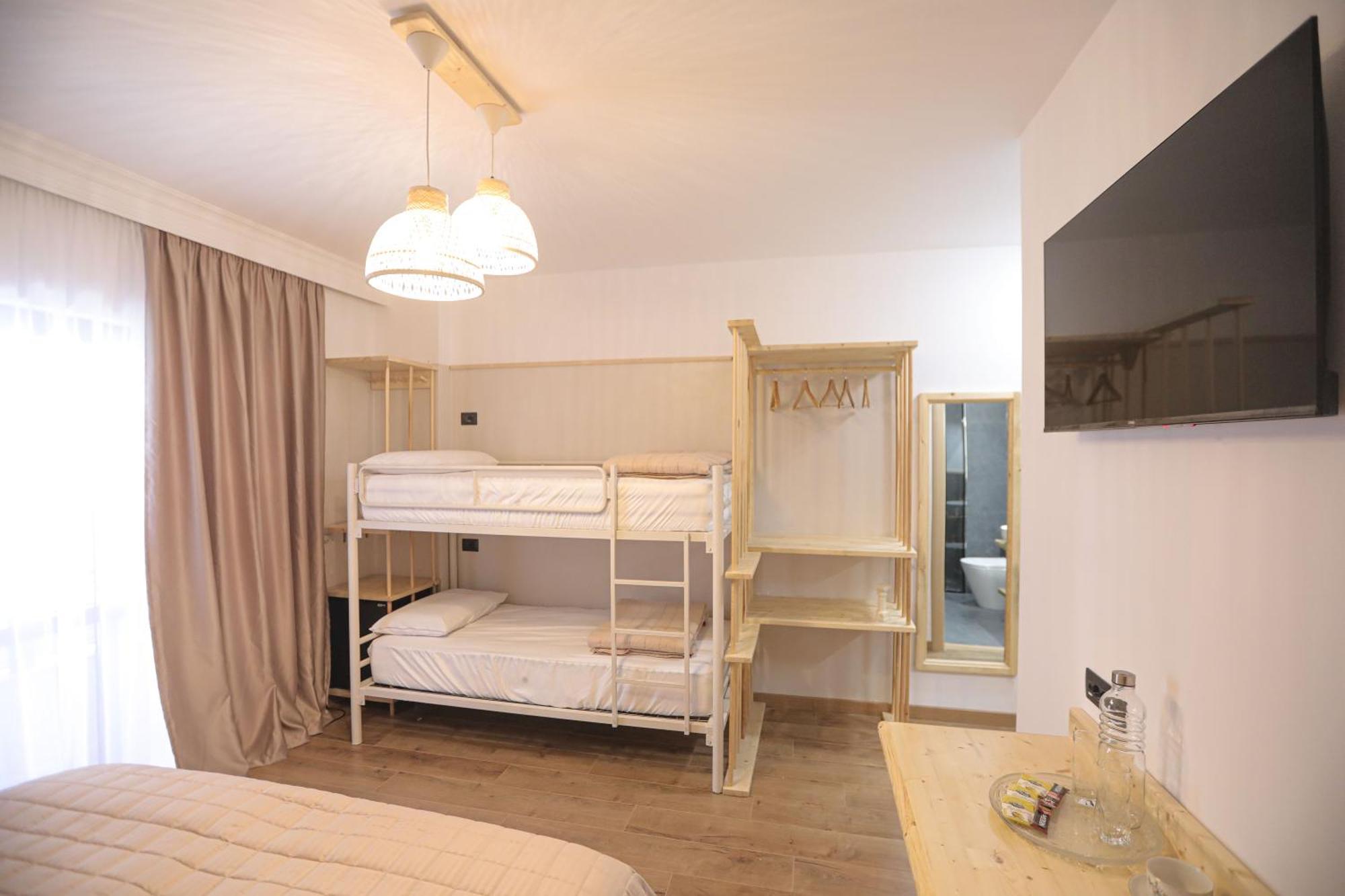 Nidum Harmony Bed & Breakfast Tirana Exterior foto